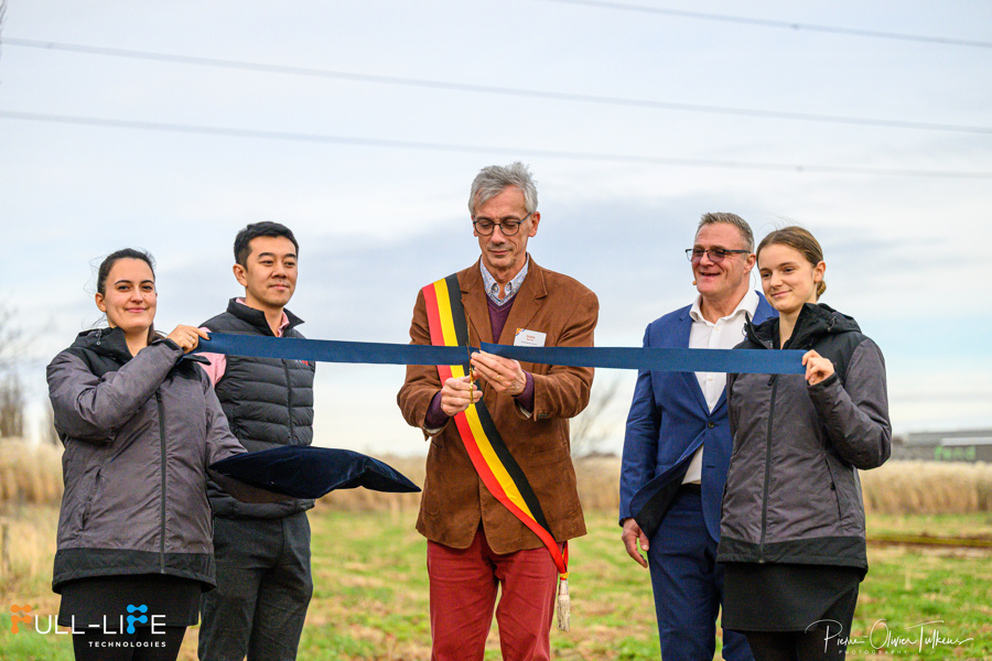 1.Ribbon-cutting.jpg